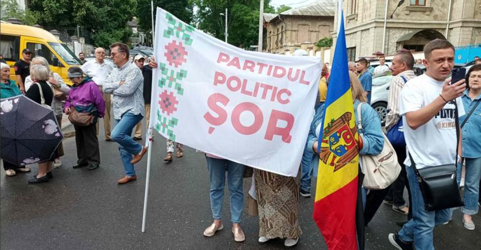 В молдавии запретили. Партия Шор. Пророссийская Молдавия. Запрет Молдовы. Активисты партии Шор фото.