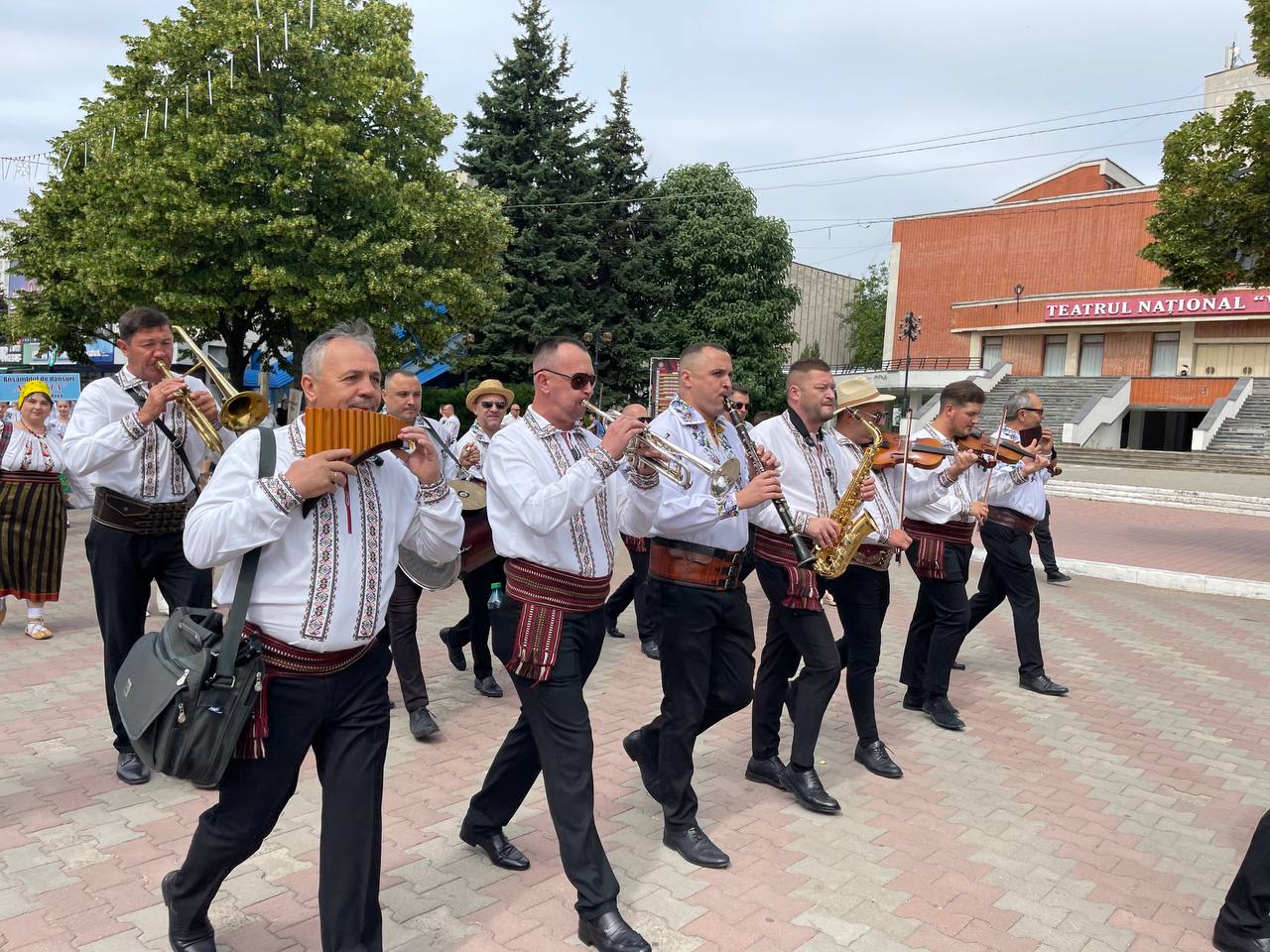Молдова отмечает День народного костюма Ия