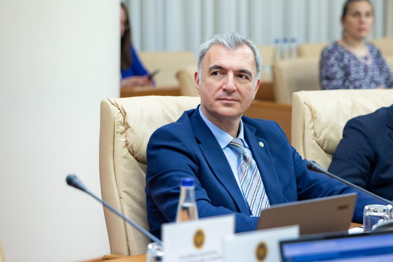 Евгений Осмокеску назначен исполняющим обязанности премьер-министра Молдовы