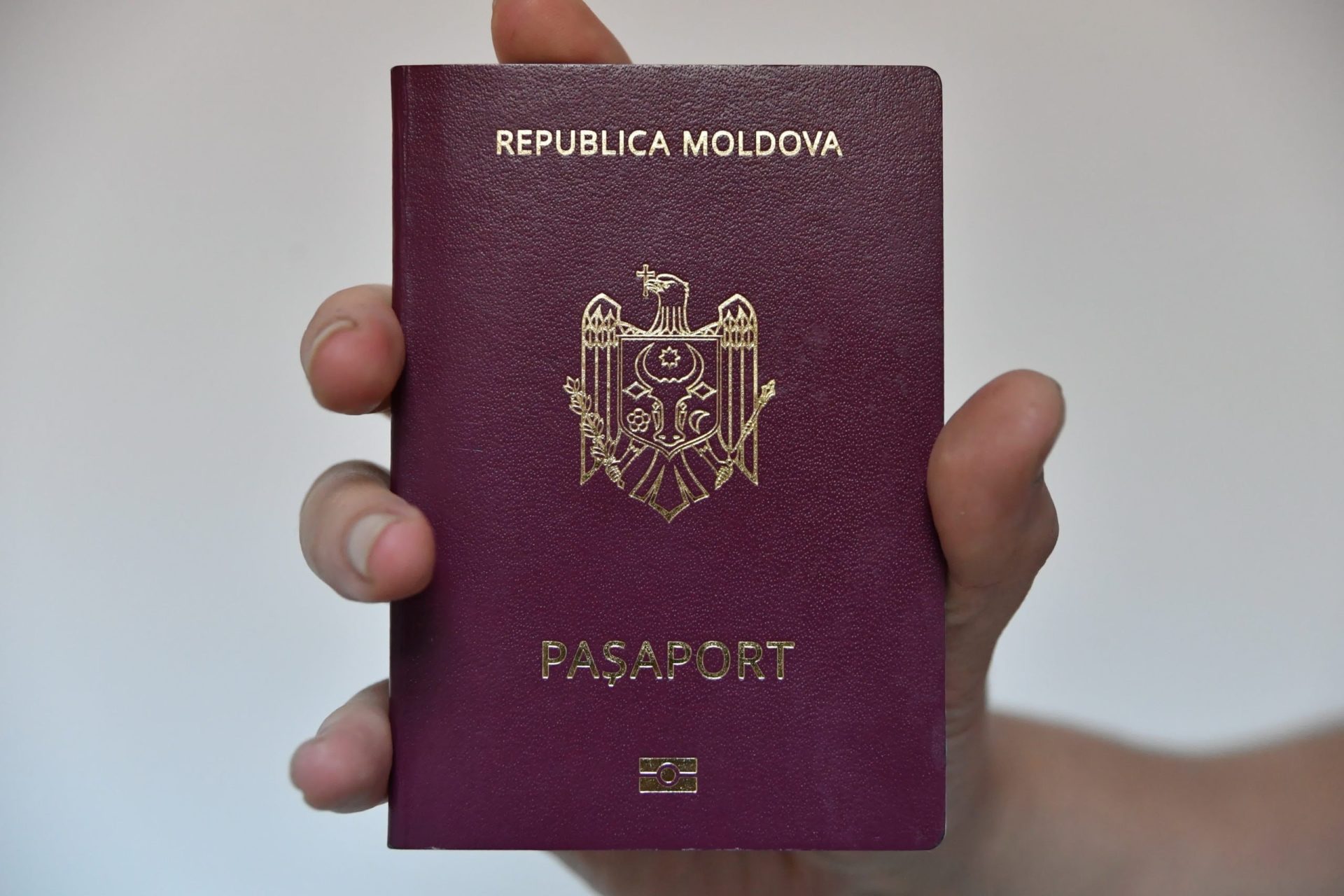 В Молдове могут подорожать паспорта и водительские права: Агентство госуслуг намерено поднять тарифы