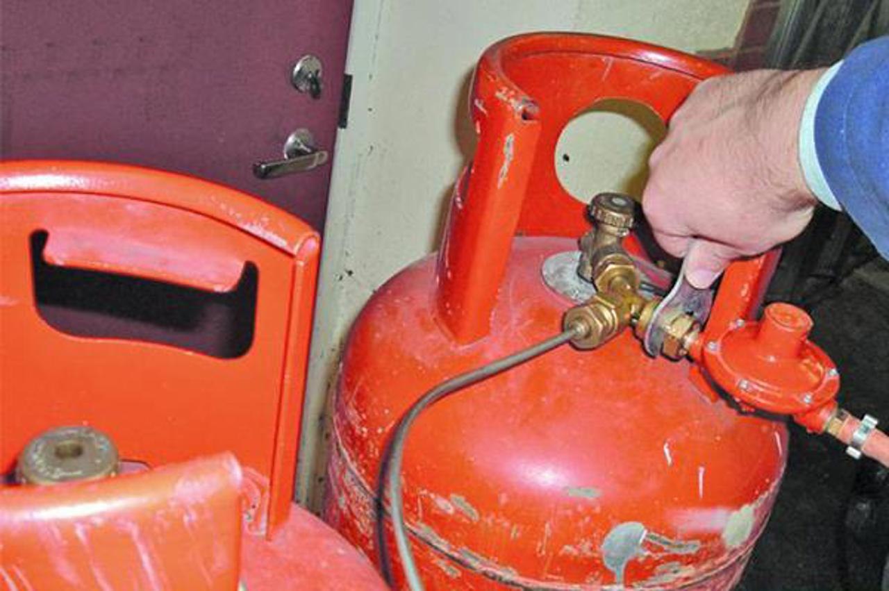 В Гагаузии два человека пострадали при взрыве газового баллона