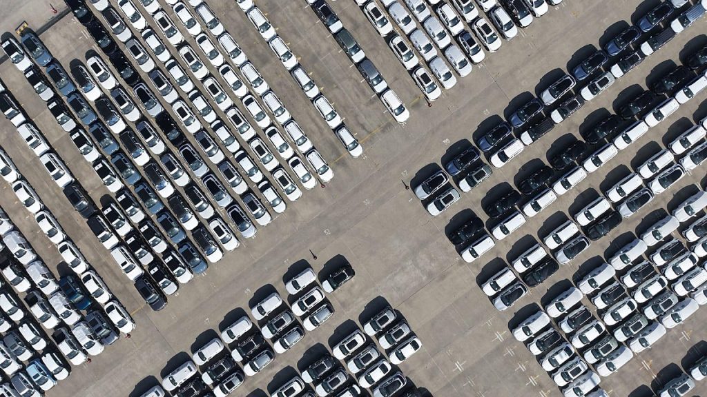 ЕС и Китай договорились сократить экспорт китайских гибридных автомобилей. Электромобилей тоже станет меньше