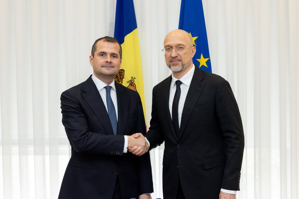 Украина согласилась увеличить сброс воды в Днестр на 20%