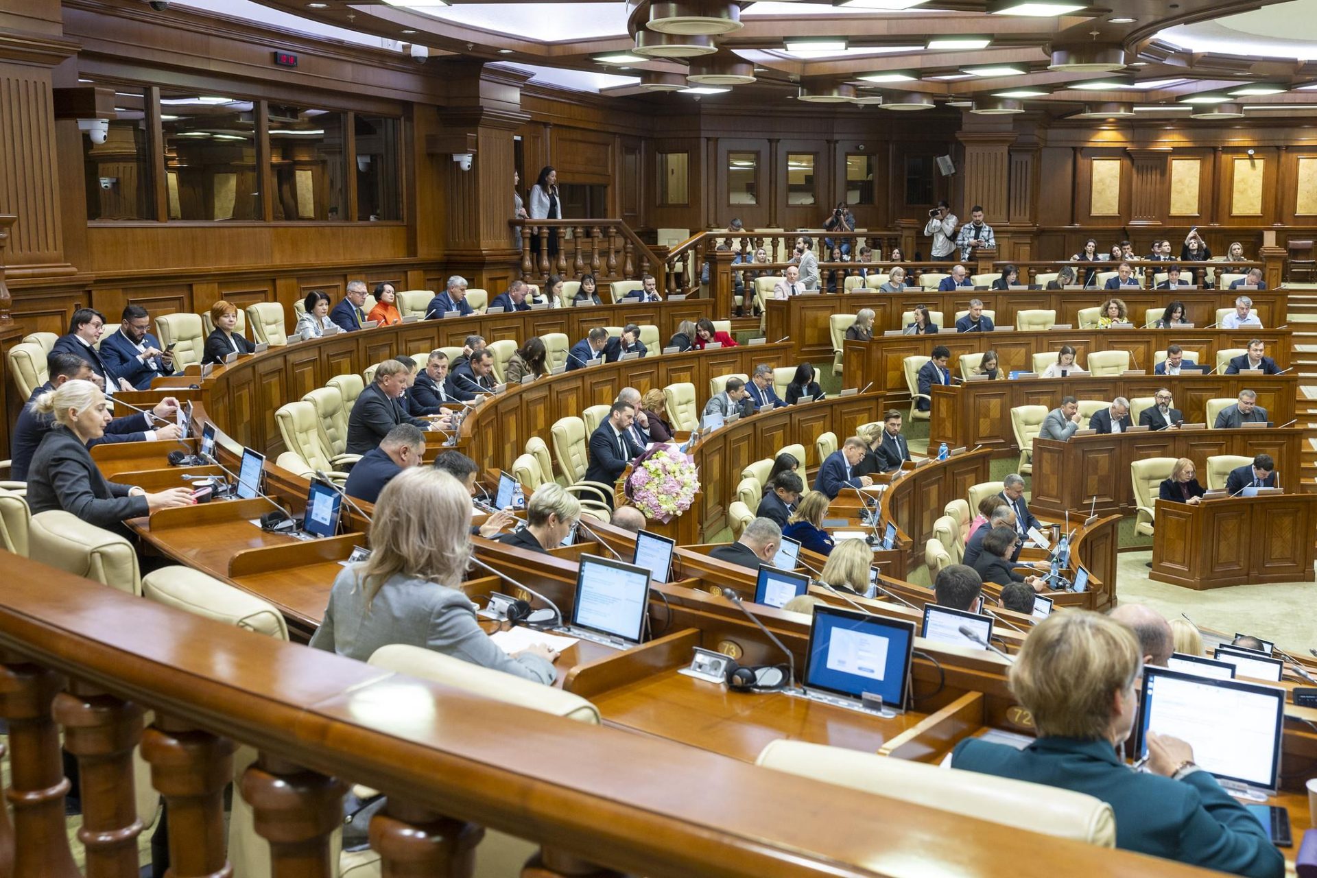 Парламент одобрил в первом чтении проект о расширении поддержки малого и среднего бизнеса